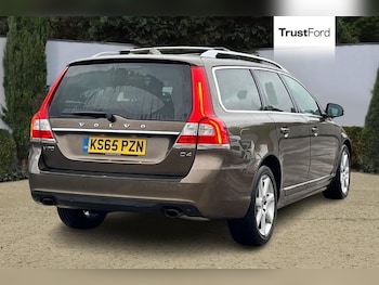 Used Volvo V70 2015 for sale - 76146762: Photo