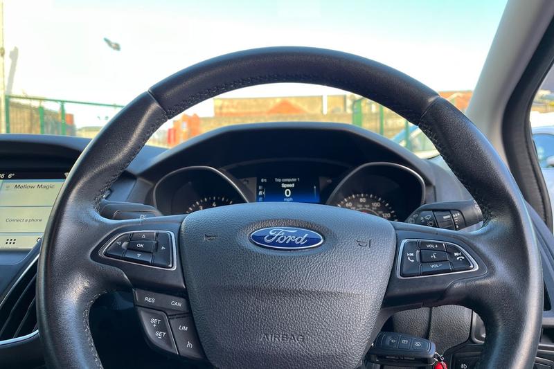 Used Ford Focus 2018 for sale - 76738857: Photo 12