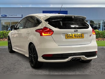 Used Ford Focus 2017 for sale - 76114554: Photo 2