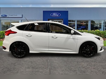 Used Ford Focus 2017 for sale - 76114554: Photo 3