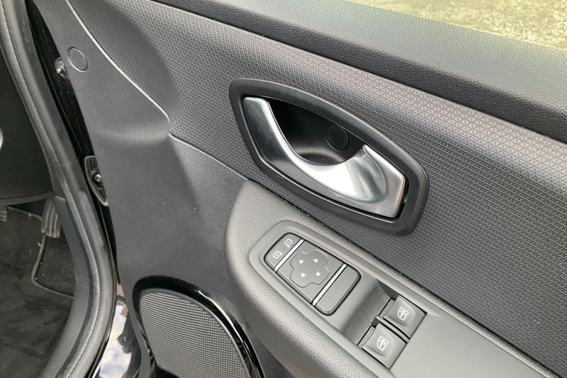 Used Renault Clio 2019 for sale - 76355552: Photo 16