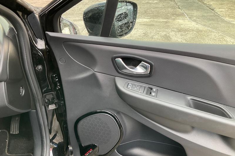 Used Renault Clio 2019 for sale - 76355552: Photo 25