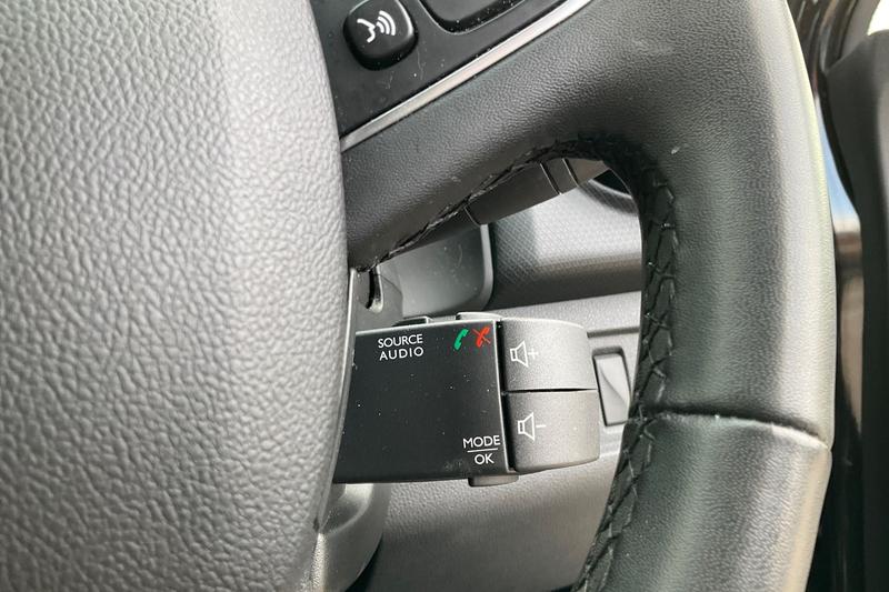 Used Renault Clio 2019 for sale - 76355552: Photo 27