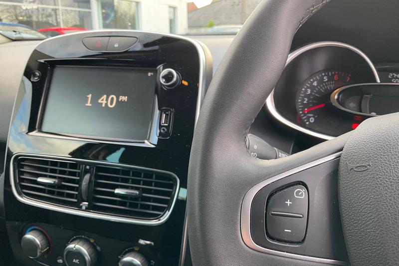 Used Renault Clio 2019 for sale - 76355552: Photo 29