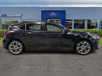 Used Ford Focus 2022 for sale - 76146583: Photo 3