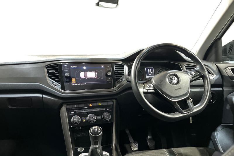 Used Volkswagen T-Roc 2019 for sale - 76302731: Photo 10