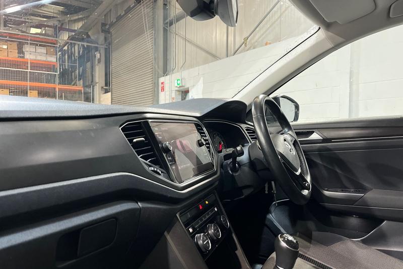 Used Volkswagen T-Roc 2019 for sale - 76302731: Photo 18