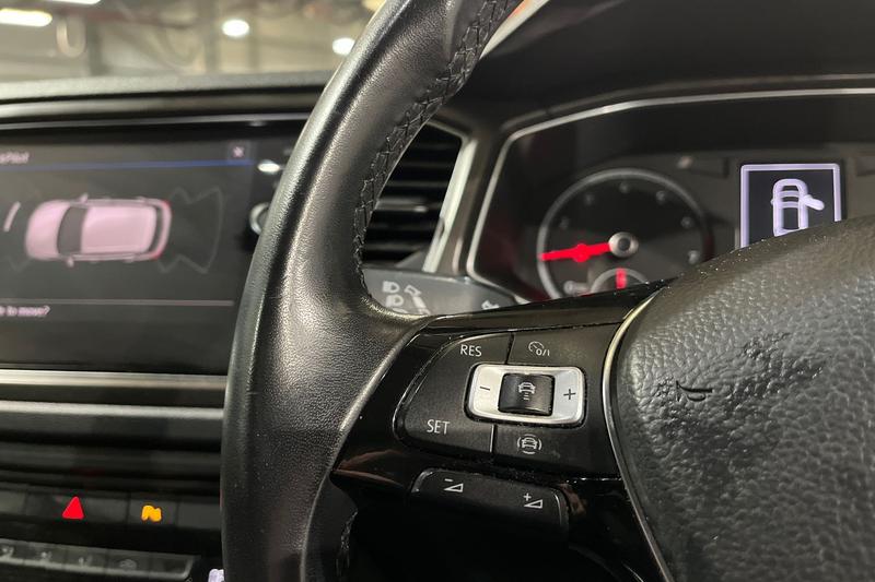 Used Volkswagen T-Roc 2019 for sale - 76302731: Photo 28