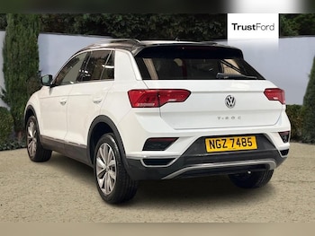 Used Volkswagen T-Roc 2019 for sale - 76302731: Photo