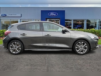 Used Ford Focus 2022 for sale - 76722861: Photo