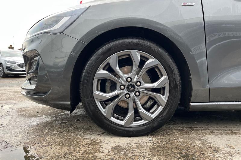 Used Ford Focus 2022 for sale - 76722861: Photo 8