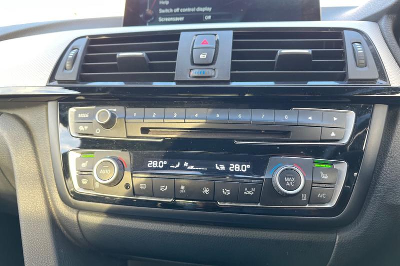 Used BMW 4 Series 2017 for sale - 76918325: Photo 37