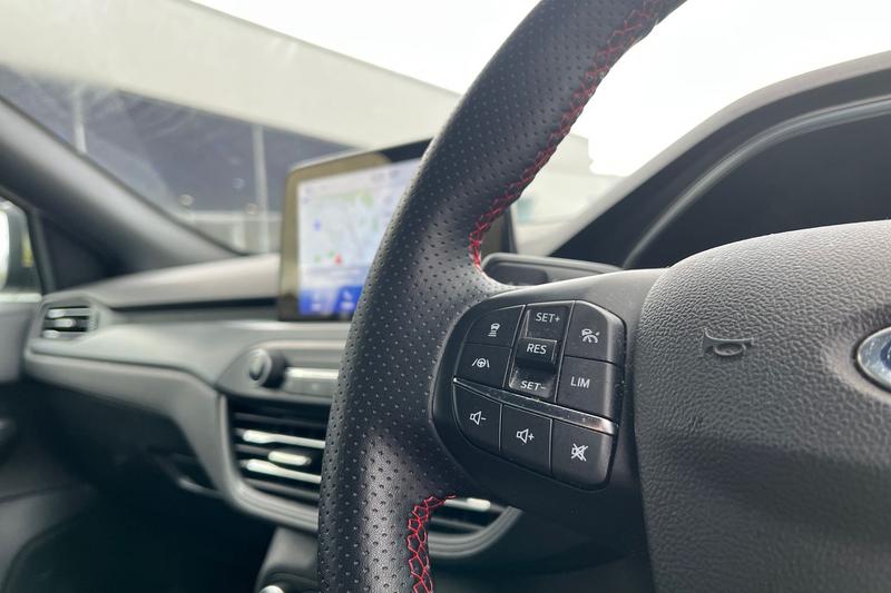 Used Ford Focus 2022 for sale - 76139621: Photo 28