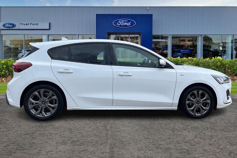 Used Ford Focus 2022 for sale - 76139621: Photo 3