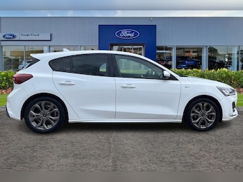 Used Ford Focus 2022 for sale - 76139621: Photo 3