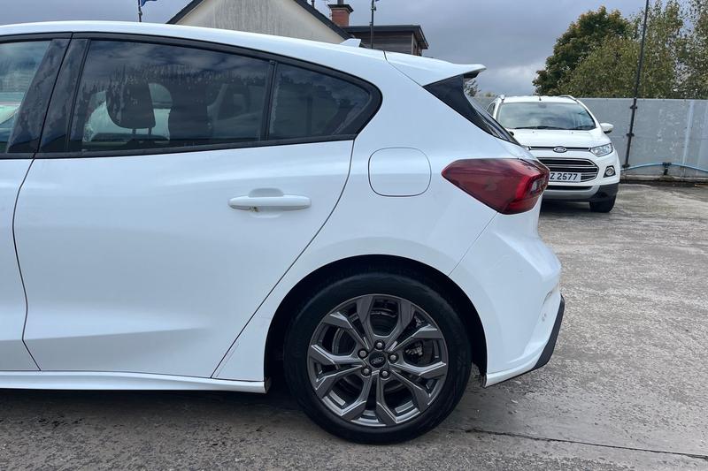 Used Ford Focus 2022 for sale - 76139621: Photo 8