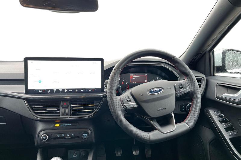Used Ford Focus 2023 for sale - 76146733: Photo 10