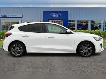 Used Ford Focus 2023 for sale - 76146733: Photo 3