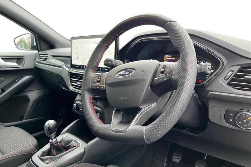 Used Ford Focus 2023 for sale - 76146733: Photo 9