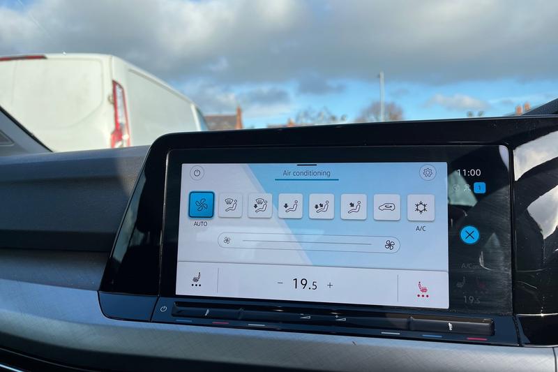 Used Volkswagen Golf 2022 for sale - 77367668: Photo 32