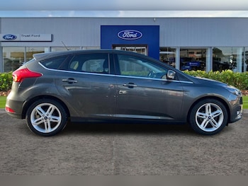Used Ford Focus 2017 for sale - 76882551: Photo