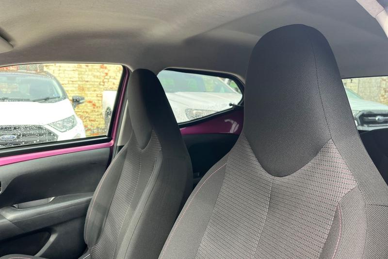 Used Toyota AYGO 2018 for sale - 77901120: Photo 19