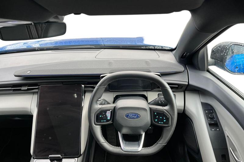 Used Ford Explorer 2024 for sale - 76234789: Photo 11