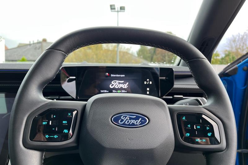 Used Ford Explorer 2024 for sale - 76234789: Photo 12