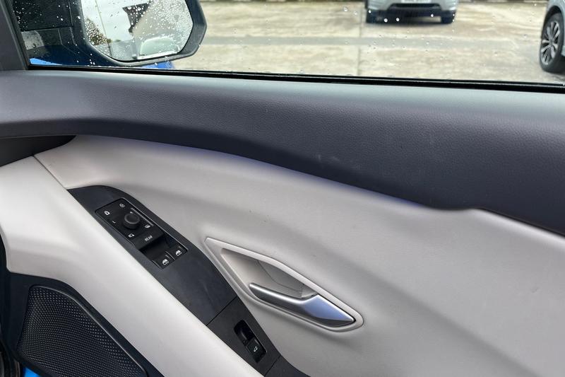 Used Ford Explorer 2024 for sale - 76234789: Photo 25