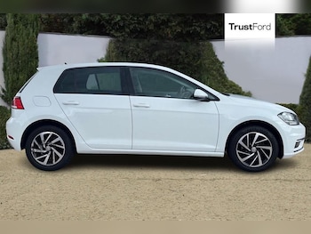Used Volkswagen Golf 2019 for sale - 79050543: Photo