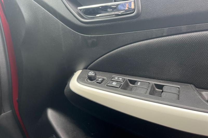 Used Suzuki Swift 2019 for sale - 77935035: Photo 16