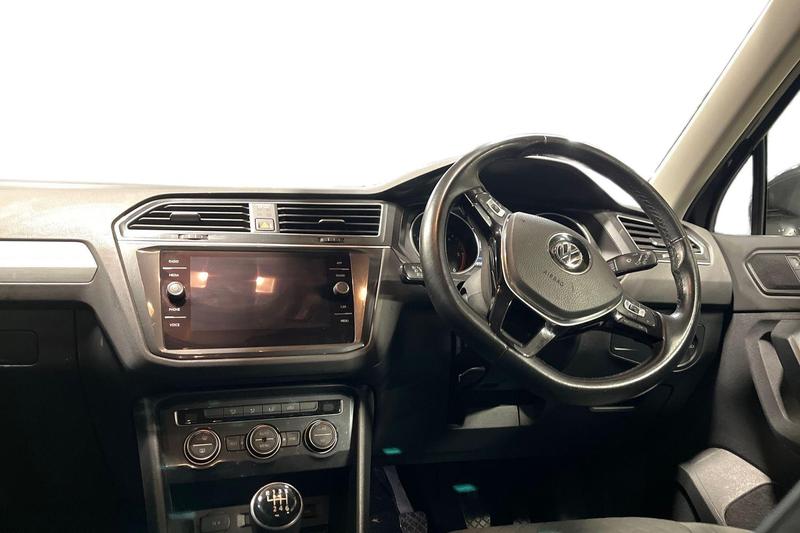 Used Volkswagen Tiguan 2018 for sale - 77346238: Photo 10