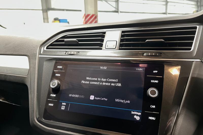 Used Volkswagen Tiguan 2018 for sale - 77346238: Photo 32