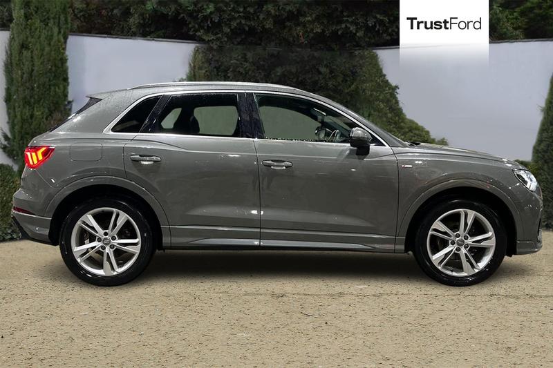Used Audi Q3 2019 for sale - 77665696: Photo 3