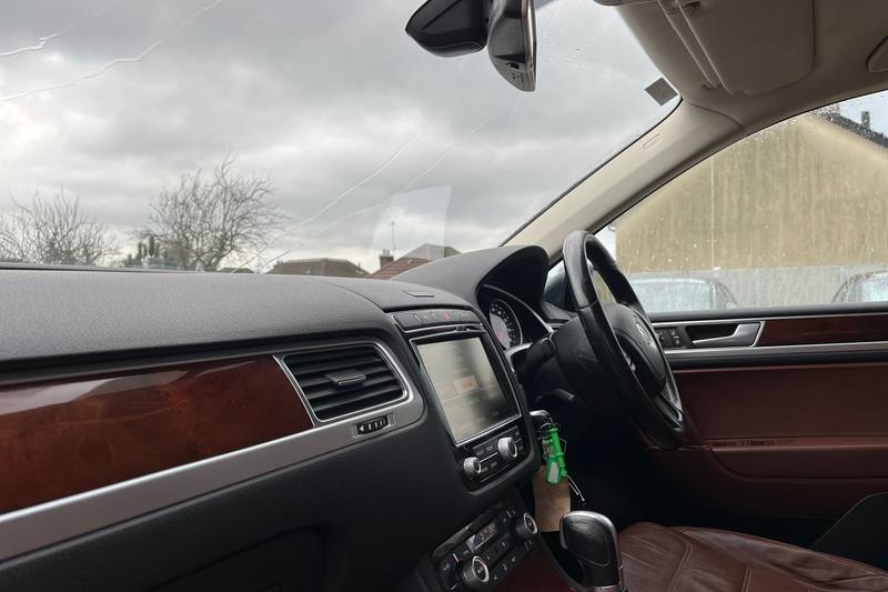 Used Volkswagen Touareg 2015 for sale - 77450491: Photo 18