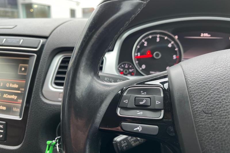 Used Volkswagen Touareg 2015 for sale - 77450491: Photo 29