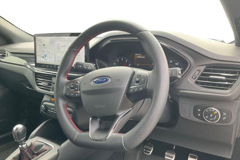 Used Ford Focus 2023 for sale - 76184520: Photo 9