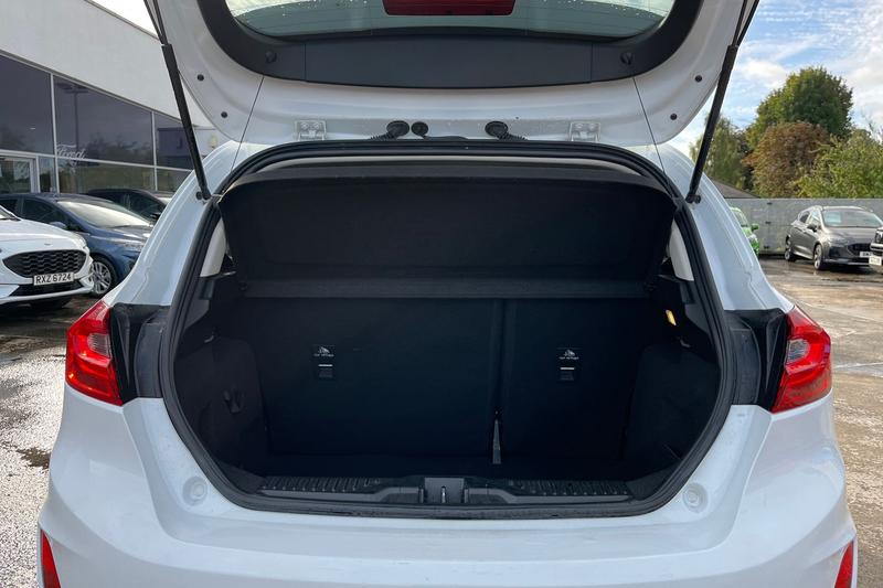 Used Ford Fiesta 2018 for sale - 75995283: Photo 21