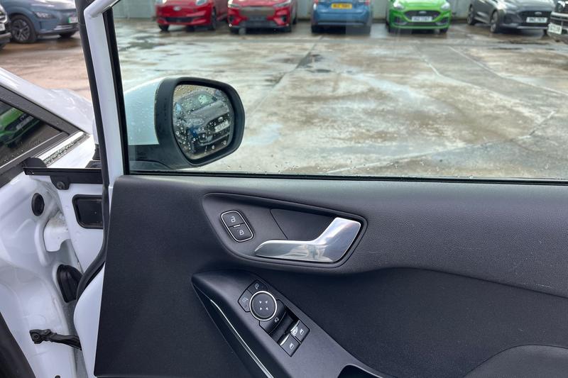 Used Ford Fiesta 2018 for sale - 75995283: Photo 25