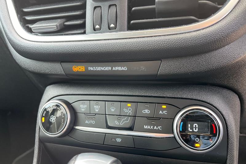 Used Ford Fiesta 2018 for sale - 75995283: Photo 38