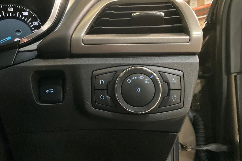 Used Ford Mondeo 2016 for sale - 76830326: Photo 28