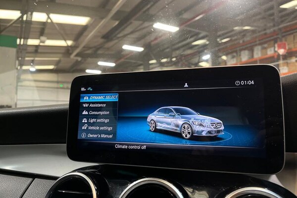 Used Mercedes-Benz C Class 2018 for sale - 76285409: Photo 31