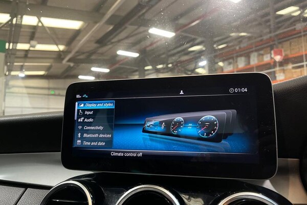 Used Mercedes-Benz C Class 2018 for sale - 76285409: Photo 34