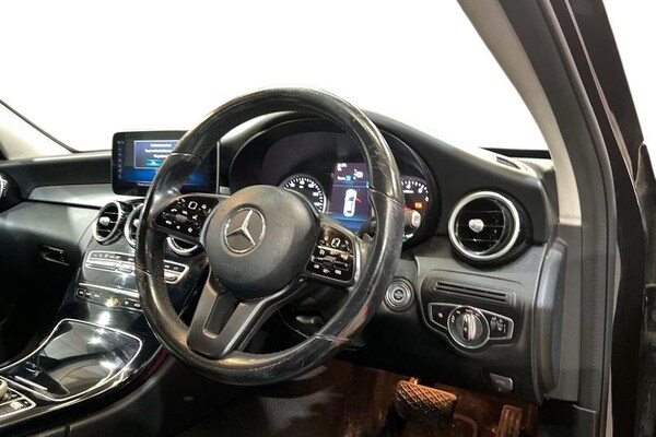 Used Mercedes-Benz C Class 2018 for sale - 76285409: Photo 9