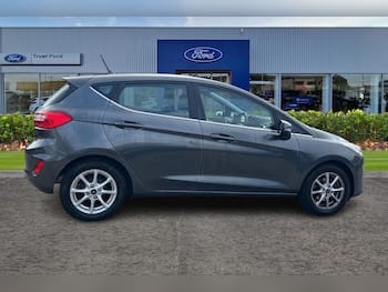 Used Ford Fiesta 2017 for sale - 79630450: Photo