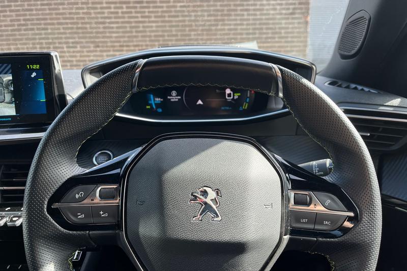 Used Peugeot 2008 2023 for sale - 78042861: Photo 12