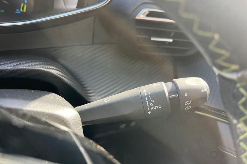 Used Peugeot 2008 2023 for sale - 78042861: Photo 15