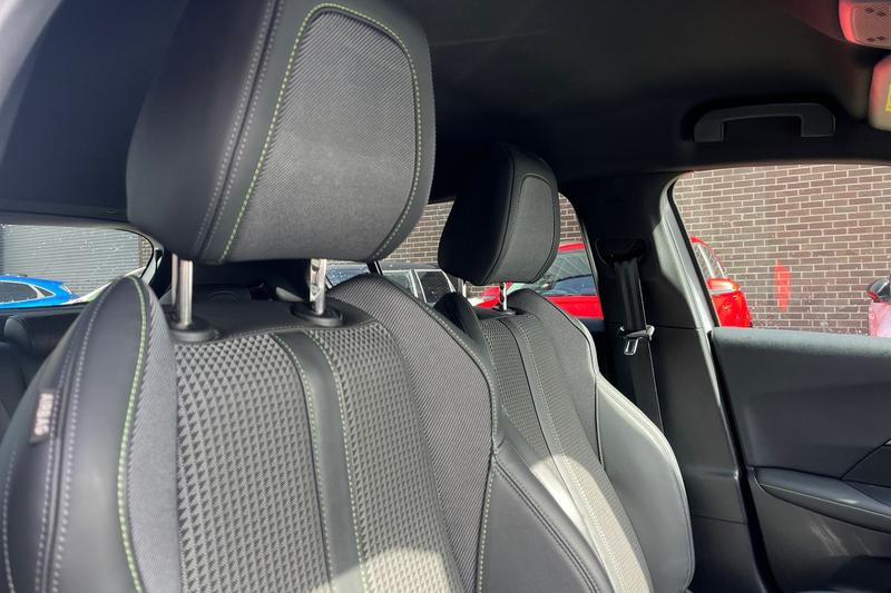 Used Peugeot 2008 2023 for sale - 78042861: Photo 17