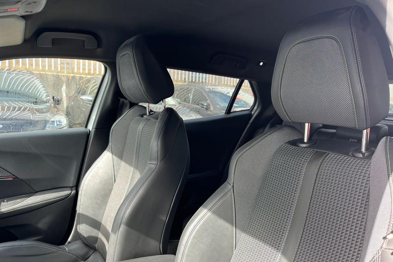 Used Peugeot 2008 2023 for sale - 78042861: Photo 19