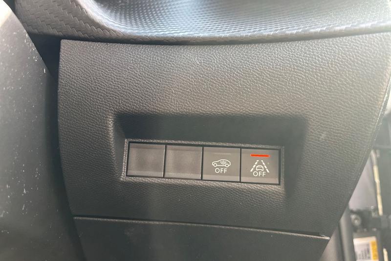 Used Peugeot 2008 2023 for sale - 78042861: Photo 27